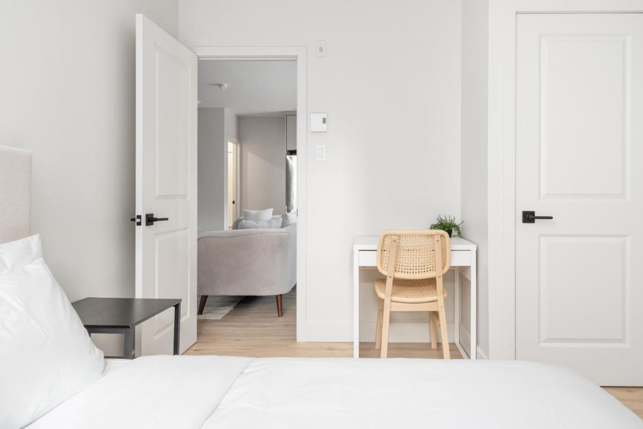 Hotel Young- Griffintown มอนทรีอัล ภายนอก รูปภาพ
