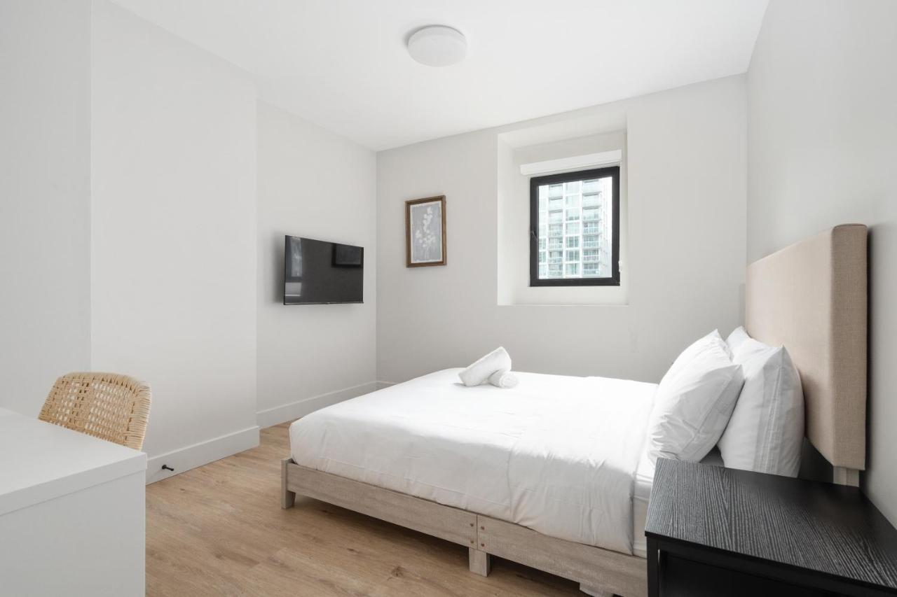 Hotel Young- Griffintown มอนทรีอัล ภายนอก รูปภาพ