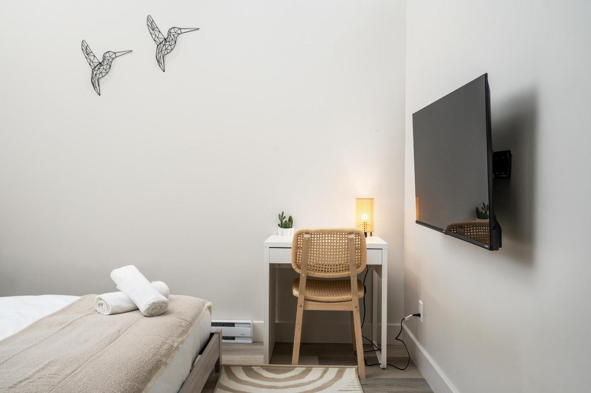 Hotel Young- Griffintown มอนทรีอัล ภายนอก รูปภาพ